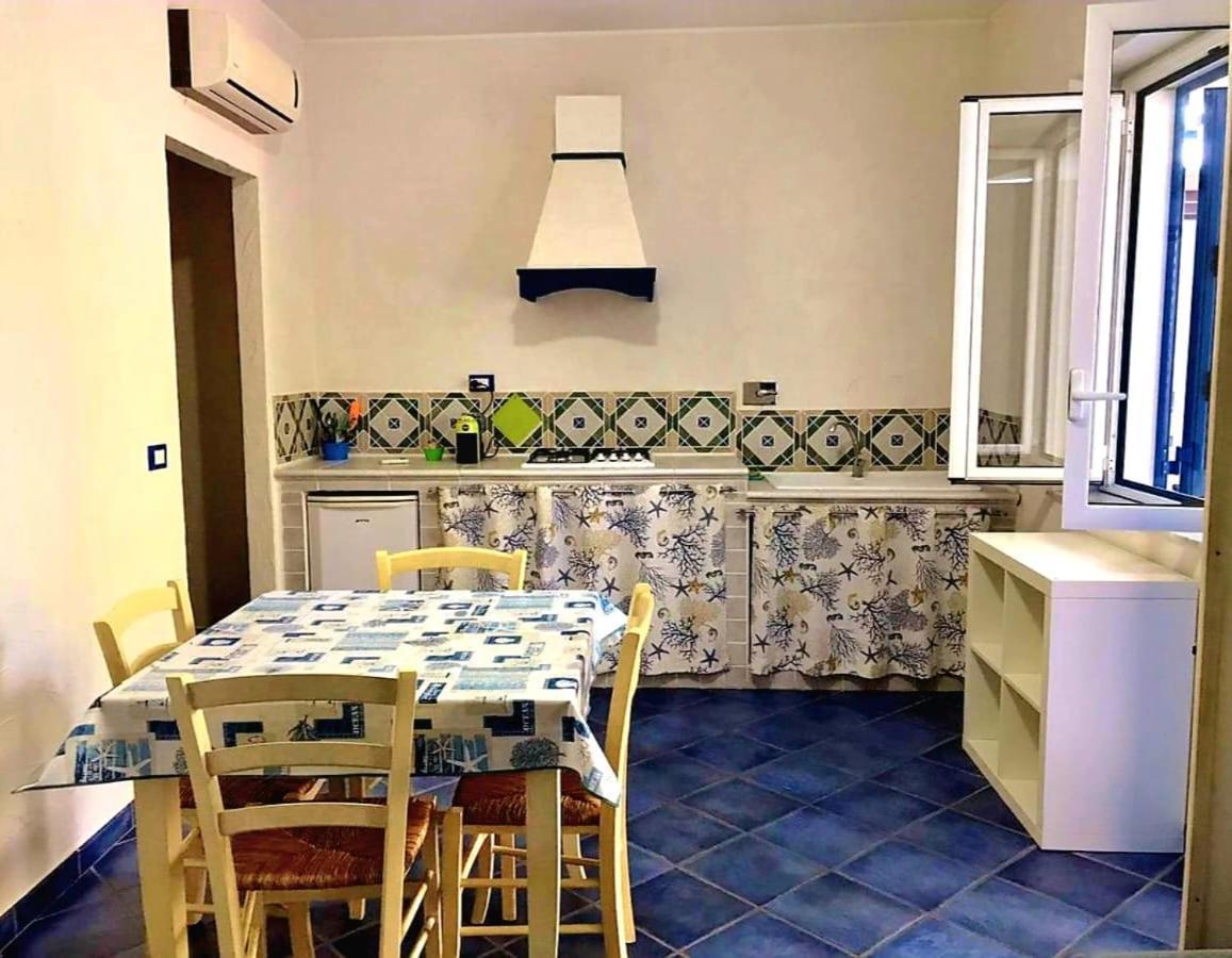 Magico Appartamenti Scafa - Marina Capo dʼOrlando Екстериор снимка