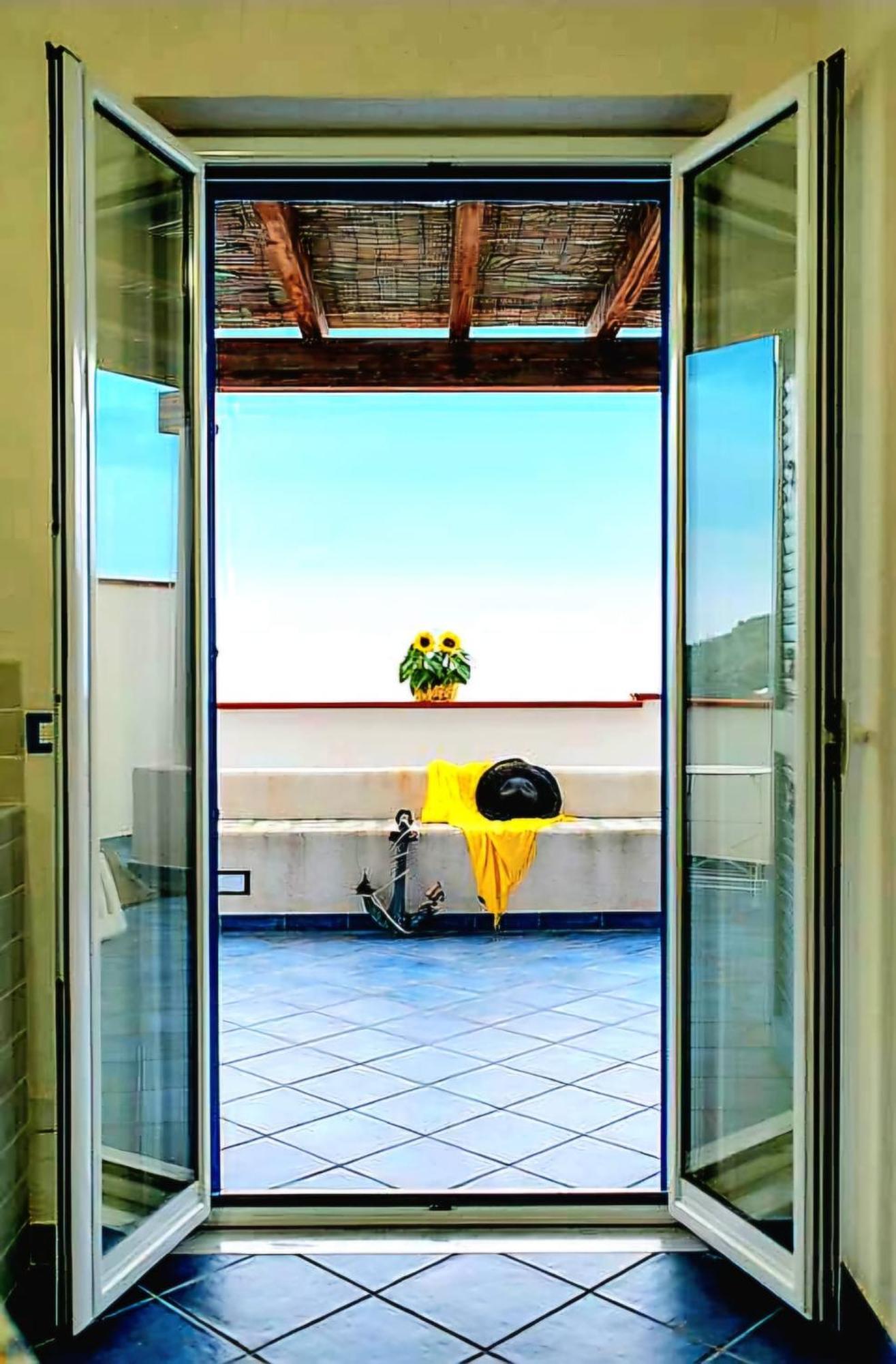 Magico Appartamenti Scafa - Marina Capo dʼOrlando Екстериор снимка