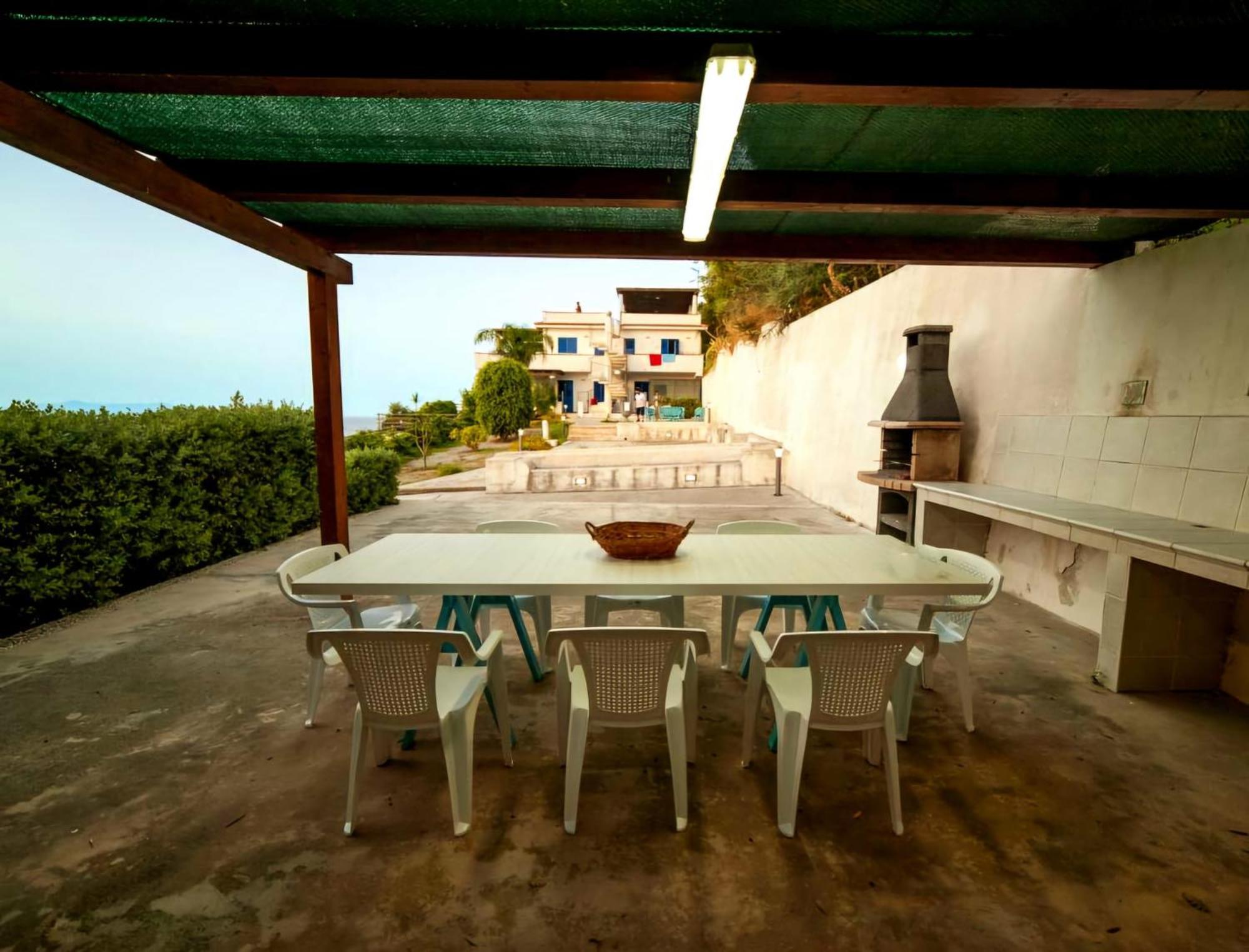 Magico Appartamenti Scafa - Marina Capo dʼOrlando Екстериор снимка