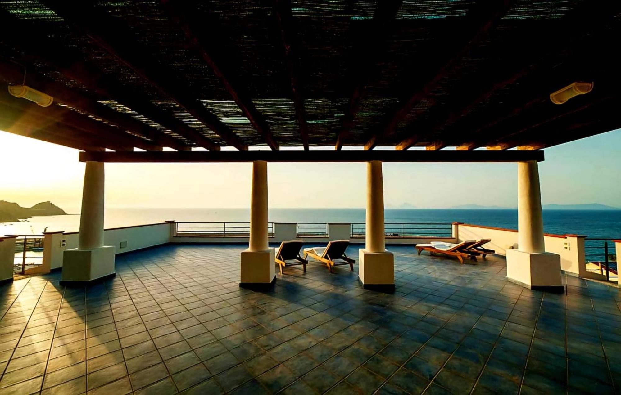 Magico Appartamenti Scafa - Marina Capo dʼOrlando Екстериор снимка