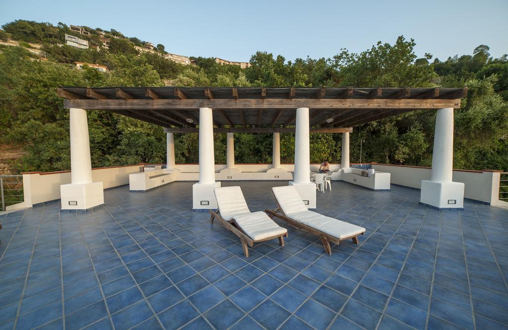 Magico Appartamenti Scafa - Marina Capo dʼOrlando Екстериор снимка
